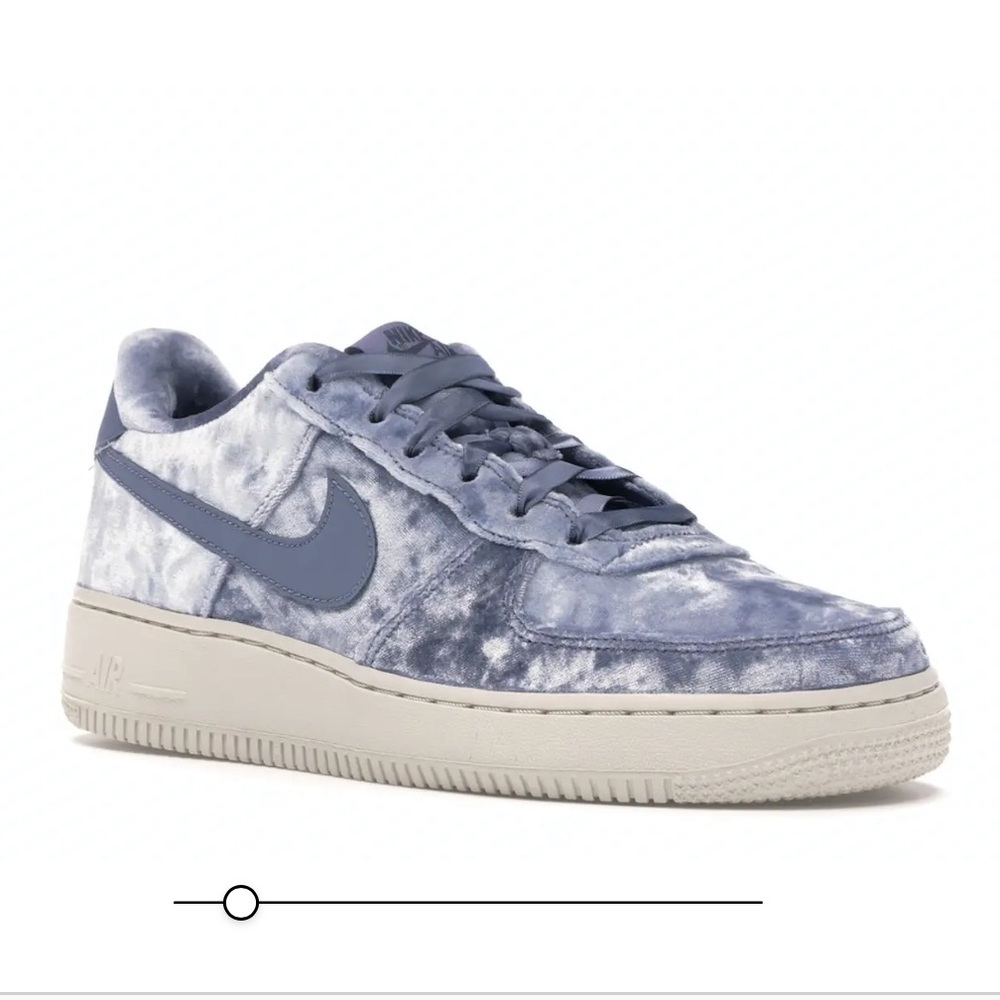 Nike Air Force 1 LV8 Dark Sky Blue
